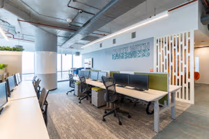 400 Person Private Office