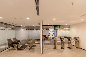 350 Person Private Office