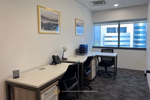 4 Person Private Office