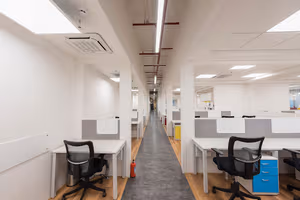 4 Person Coworking Desk