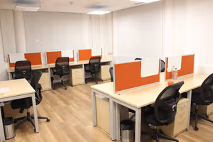 1 Person Coworking Desk