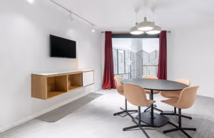 10 Person Private Office