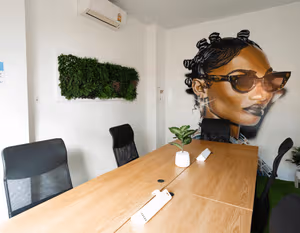 3 Person Coworking Desk