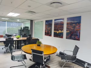 1 Person Coworking Desk