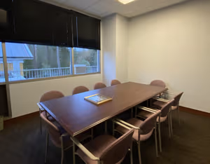 40 Person Private Office