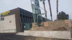 1 Person Private Office