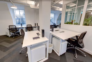 6 Person Coworking Desk
