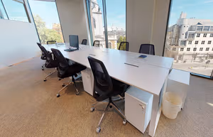 9 Person Private Office