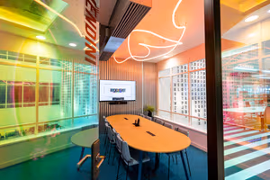 6 Person Shared Office