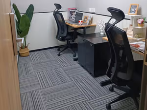 5 Person Private Office