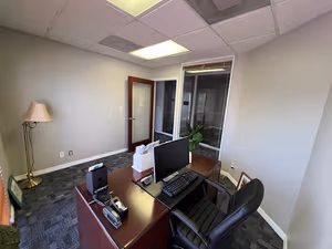 1 Person Private Office