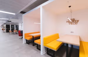 1 Person Coworking Desk