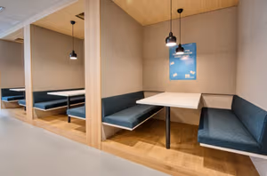 1 Person Coworking Desk
