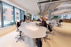 4 Person Coworking Desk