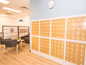 5 Person Coworking Desk