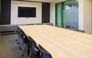 4 Person Coworking Desk