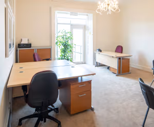 5 Person Private Office