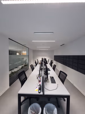 4 Person Private Office