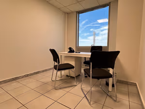 3 Person Private Office