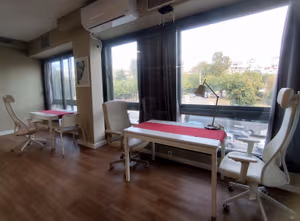 1 Person Coworking Desk