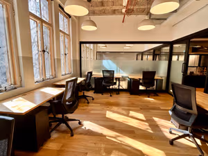 5 Person Private Office