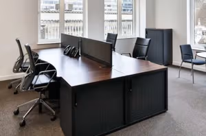 5 Person Private Office