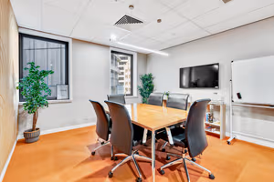 8 Person Coworking Desk