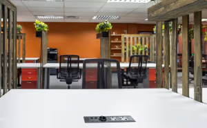 6 Person Coworking Desk