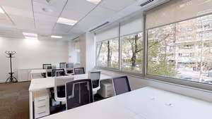 10 Person Private Office