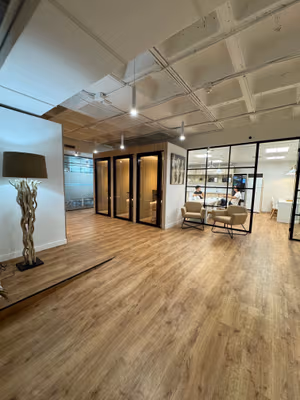 10 Person Private Office