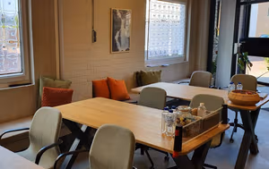 1 Person Coworking Desk