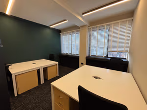 5 Person Private Office