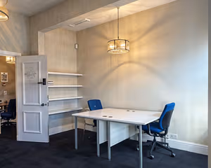 1 Person Private Office