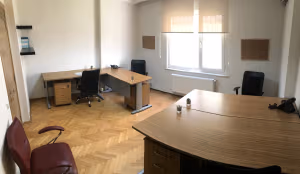 1 Person Private Office