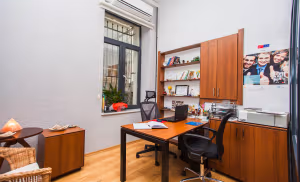 5 Person Private Office