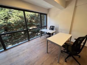 5 Person Private Office