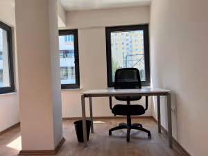 1 Person Private Office