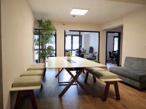 4 Person Private Office