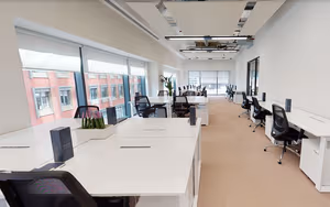 4 Person Private Office
