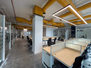 1 Person Coworking Desk