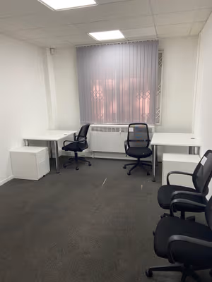 4 Person Private Office