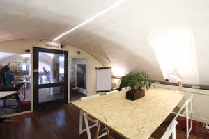 1 Person Coworking Desk