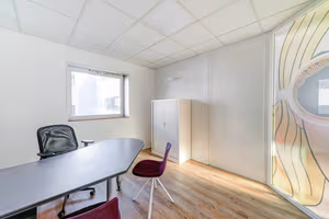 3 Person Private Office