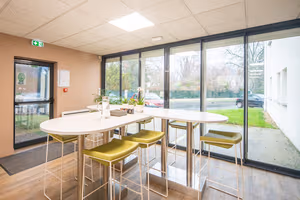 10 Person Private Office