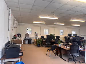 22 Person Private Office