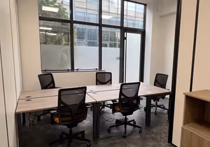 5 Person Coworking Desk