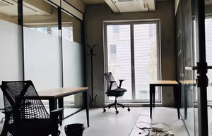 10 Person Private Office