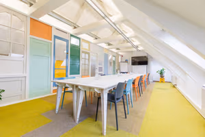 20 Person Coworking Desk