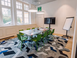 15 Person Coworking Desk