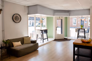 3 Person Coworking Desk